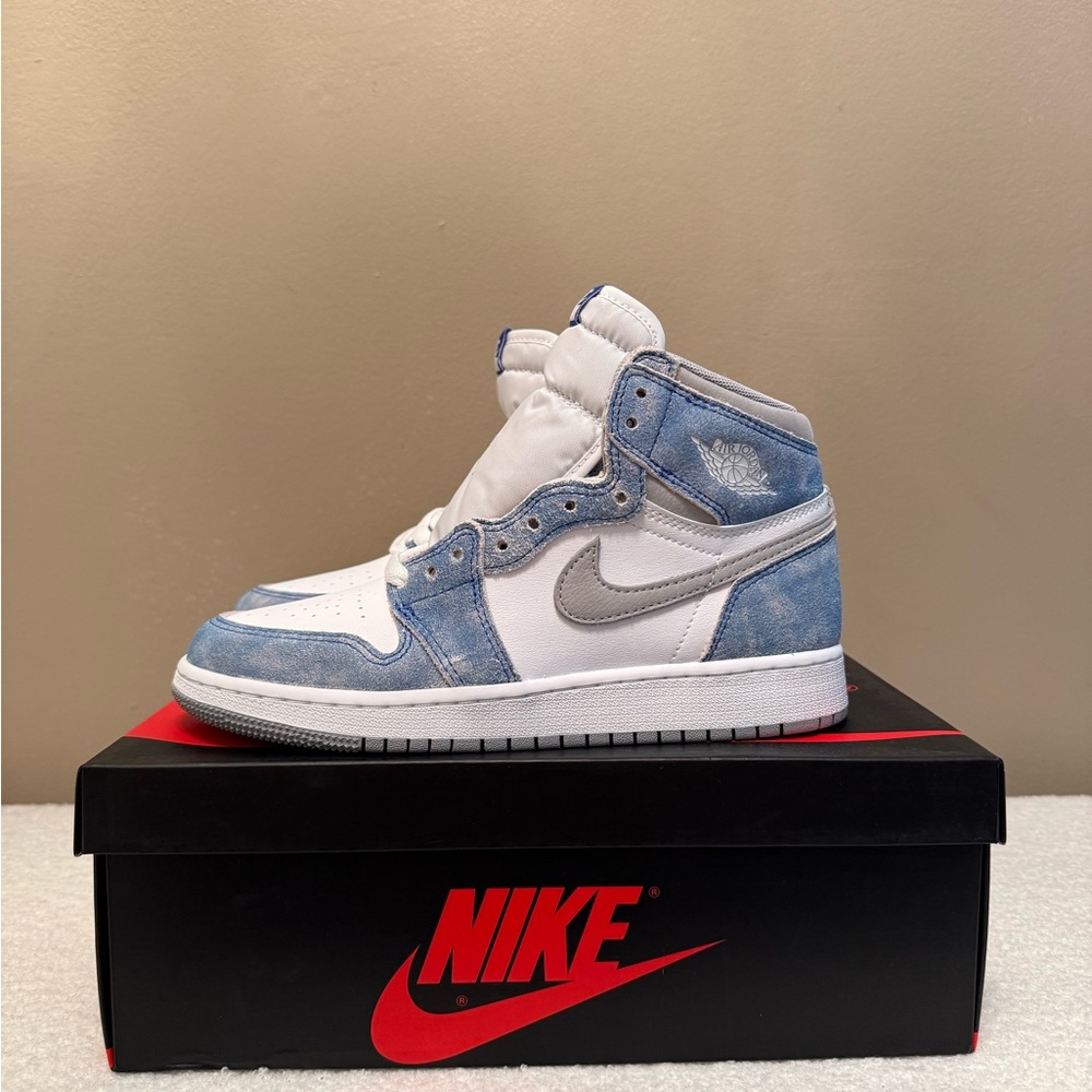 Air Jordan 1 Retro High OG GS “Hyper Royal” | Size 5Y / Women’s 6.5